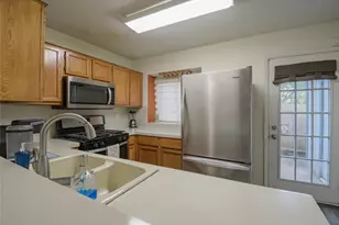 1411 Gracy Farms Ln, Austin, TX 78758 - Photo 5