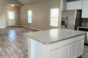 613 Donegal Ln, Georgetown, TX 78626 - Photo 3