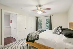 1206 Deloney St, Austin, TX 78721 - Photo 25