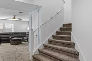 724 Bailey Park Dr, Jarrell, TX 76537 - Photo 9