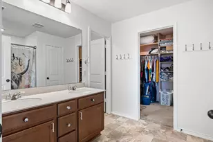 724 Bailey Park Dr, Jarrell, TX 76537 - Photo 33