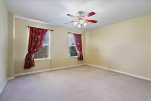 324 Bloomsbury Dr, Kyle, TX 78640 - Photo 11