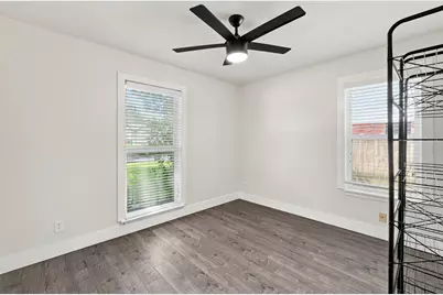 6706 Isabelle Drive, Austin, TX 78752 - Photo 23