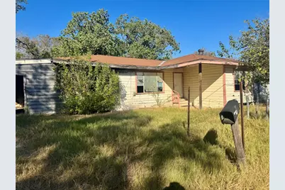 117 Charles Street, Cuero, TX 77954 - Photo 1