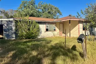 117 Charles St, Cuero, TX 77954 - Photo 1
