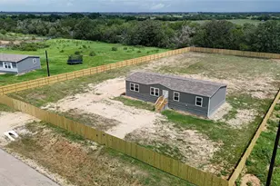 161 Azalea Ct, Dale, TX 78616 - Photo 3
