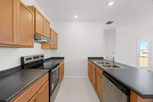 12102 Cantabria Rd, Austin, TX 78748 - Photo 11