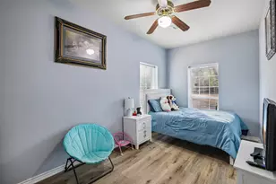 137 Trinity St, Cedar Creek, TX 78612 - Photo 21