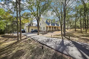 137 Trinity St, Cedar Creek, TX 78612 - Photo 3