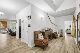 137 Trinity St, Cedar Creek, TX 78612 - Photo 5
