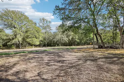 137 Trinity Street, Cedar Creek, TX 78612 - Photo 35