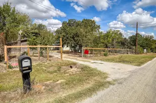 176 Lacy Dr, Elgin, TX 78621 - Photo 3