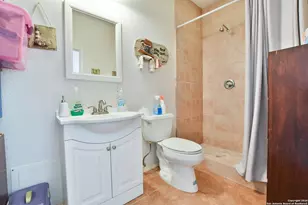 101 Harbour View, Lakehills, TX 78063 - Photo 15