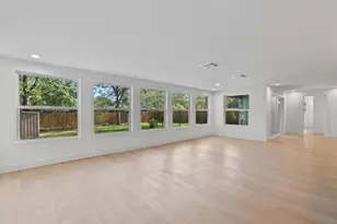1520 Villanova Dr, Austin, TX 78757 - Photo 9