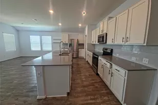 746 Carol Dr, Hutto, TX 78634 - Photo 3