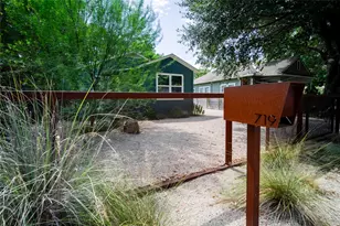 719 Springdale Rd, Austin, TX 78702 - Photo 3