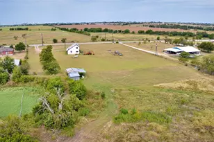350 County Rd 375, Jarrell, TX 76537 - Photo 1