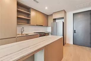 610 Davis St, Austin, TX 78701 - Photo 3