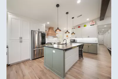 614 W 3rd Street, McGregor, TX 76657 - Photo 11