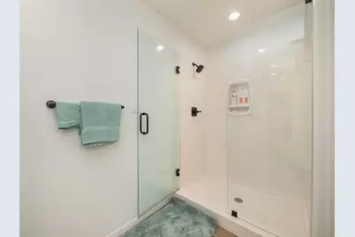 614 W 3rd Street, McGregor, TX 76657 - Photo 19