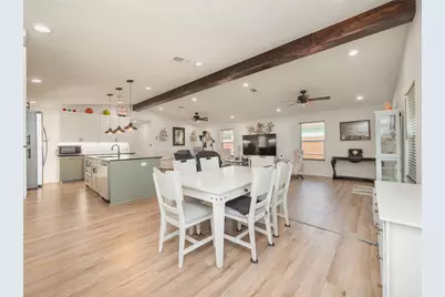 614 W 3rd Street, McGregor, TX 76657 - Photo 9
