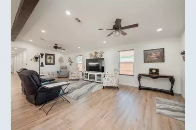 614 W 3rd Street, McGregor, TX 76657 - Photo 5