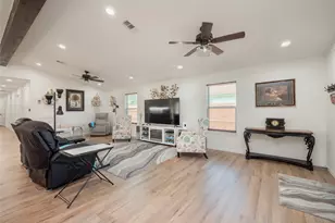 614 W 3rd St, McGregor, TX 76657 - Photo 5