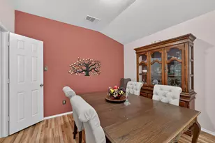 427 Buckingham Dr, Kyle, TX 78640 - Photo 5