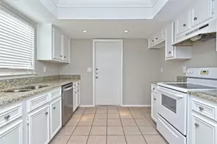 12100 Sage Hen Ct, Austin, TX 78727 - Photo 11