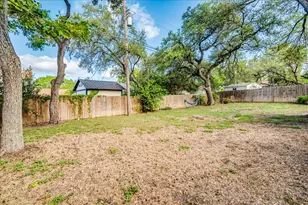 7206 Shadywood Dr, Austin, TX 78745 - Photo 25