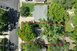 1122 Spur St, Austin, TX 78721 - Photo 3