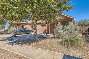 107 Creekside Villa Dr, Kyle, TX 78640 - Photo 3