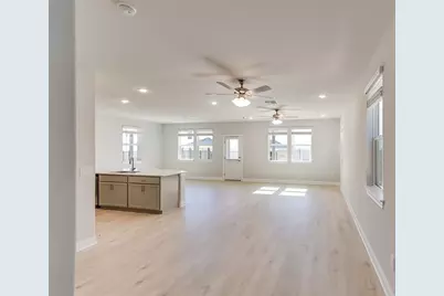 1005 Legend Milton Ln, Austin, TX 78748 - Photo 5