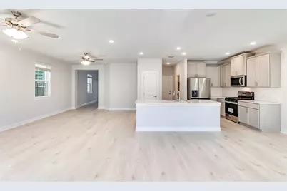 1005 Legend Milton Ln, Austin, TX 78748 - Photo 9