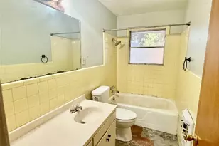 600 Wilkes St, Smithville, TX 78957 - Photo 25