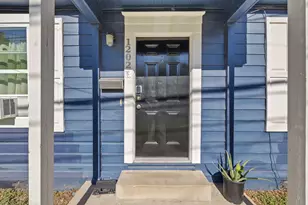 1202 E 29th St, Austin, TX 78722 - Photo 3