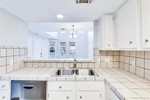2104 Cullen Ave, Austin, TX 78757 - Photo 3