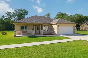 285 Hummingbird Way, Martindale, TX 78655 - Photo 3