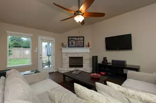 1714 Hidden Springs Path, Round Rock, TX 78665 - Photo 3