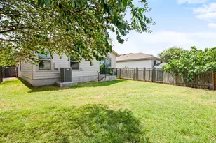 5624 Thunder Gulch Dr, Del Valle, TX 78617 - Photo 17
