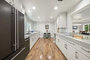 6101 Gun Bow Ct, Austin, TX 78746 - Photo 7
