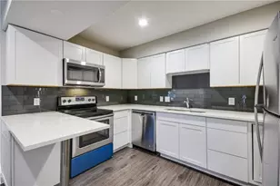 935 La Posada Dr, Austin, TX 78752 - Photo 11