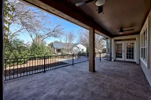 105 Lariat Dr, Georgetown, TX 78633 - Photo 29