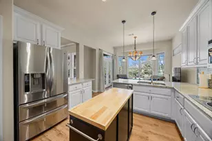 105 Lariat Dr, Georgetown, TX 78633 - Photo 11