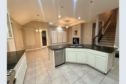 112 E Adelanta Place, Round Rock, TX 78681 - Photo 5