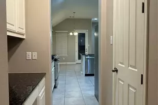 112 E Adelanta Place, Round Rock, TX 78681 - Photo 3