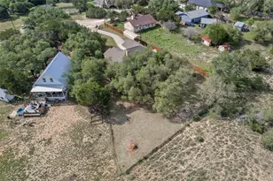 10409 Little Creek Cir, Dripping Springs, TX 78620 - Photo 35