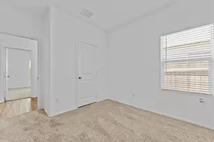 13704 Tordillo Dr, Elgin, TX 78621 - Photo 7