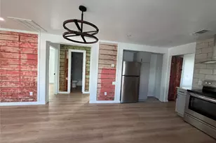 1209 Pine St, Bastrop, TX 78602 - Photo 15