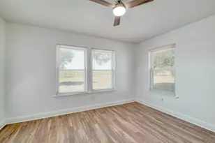 20960 Cameron Rd, Coupland, TX 78615 - Photo 11